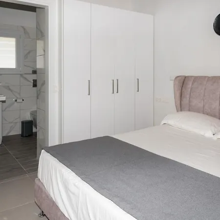 Dalas House Semesterbostad Almiros Beach