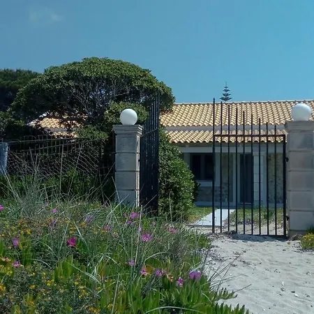 Dalas House Semesterbostad Almiros Beach