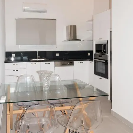 Ferienhaus Dalas House *